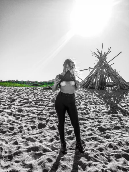 hello dear, a little exhibitionism by Liviabechal