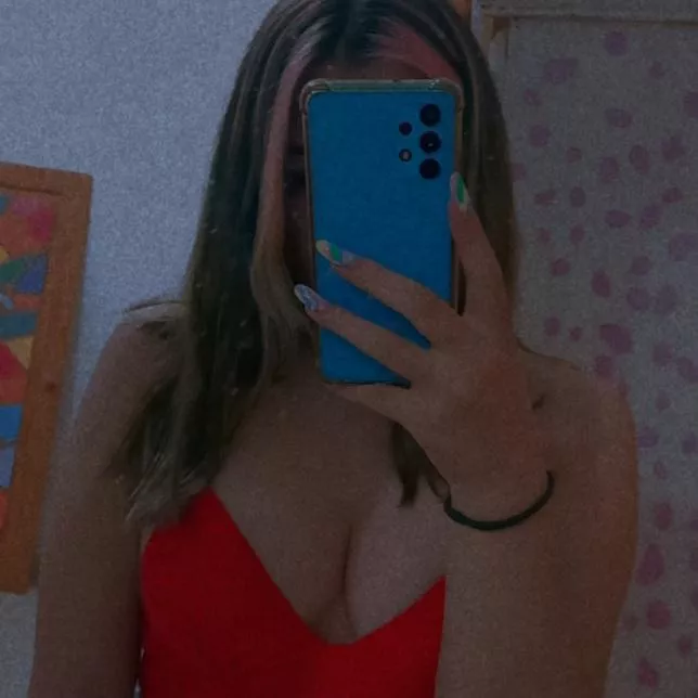 Hello DM for my onlyfans link🔥 posted by yaelflaherty1