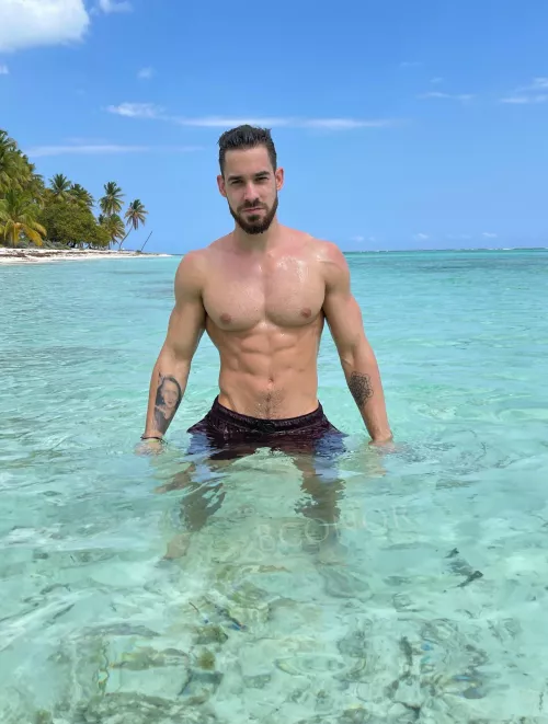 Hello Dominica 🌴😜 by bconor