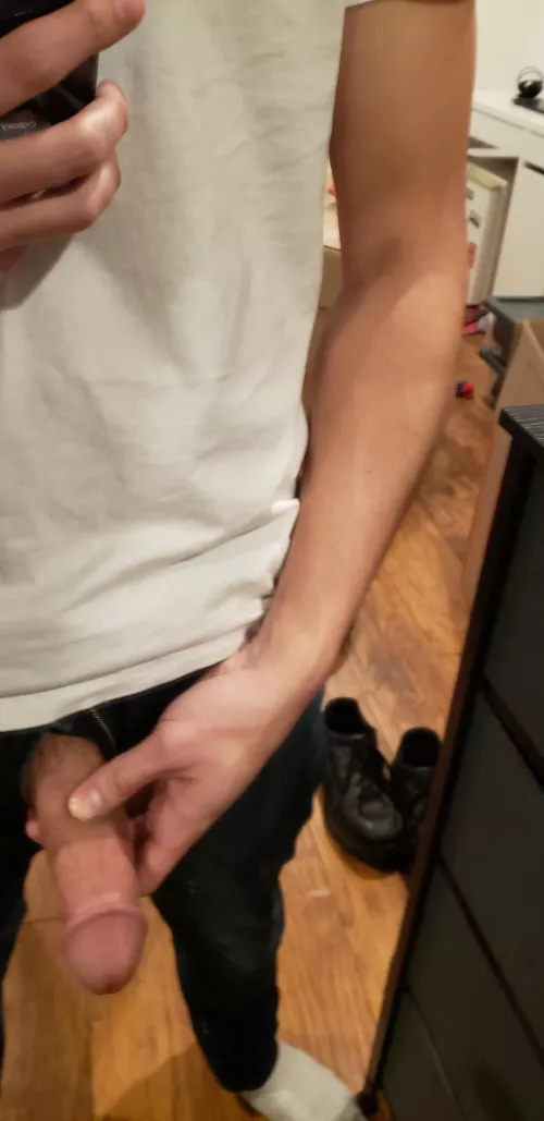 Hello everyone by justhereforyaknow