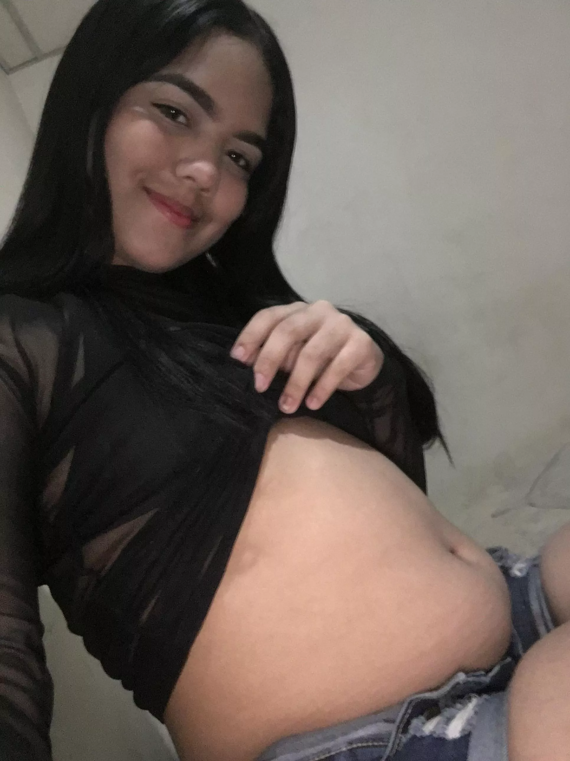 Hello everyone, anyone who can help me achieve my goal of gaining weight 100 pounds, you can write to me privately or to kik gamezmichelle04 I am ready for anything 🐽 posted by michelle-04