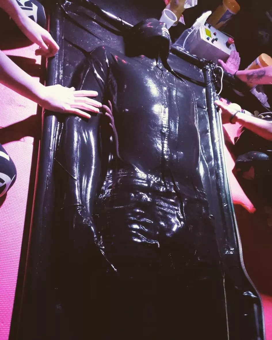 Hello Everyone :) posted by fleshNBlood6