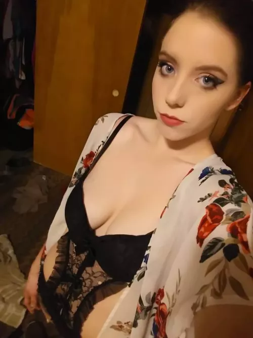 hello everyone :) by ratchetstraps1993