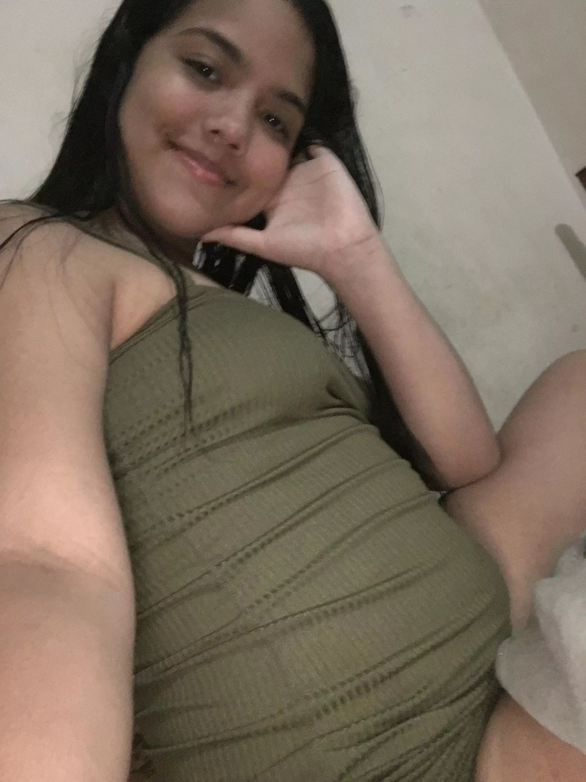 Hello everyone I am progressing little by little 🐖🐷 here I leave my kik gamezmichelle04 for those who want to help me my goal of 100 pounds posted by michelle-04