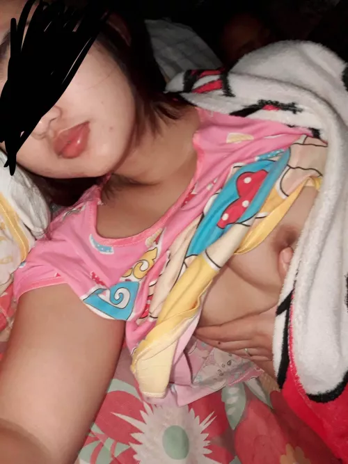 Hello (f) by freakofbeauty