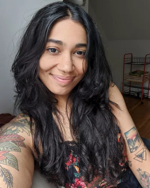 Hello from your freckled face girlfriend 💘 by TarooRooot