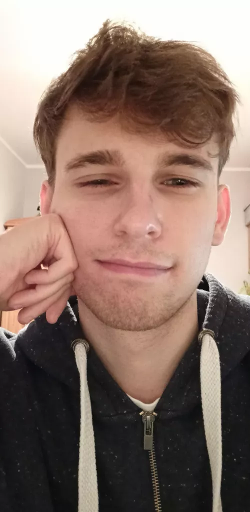 Hello guys 😊 by instaboys