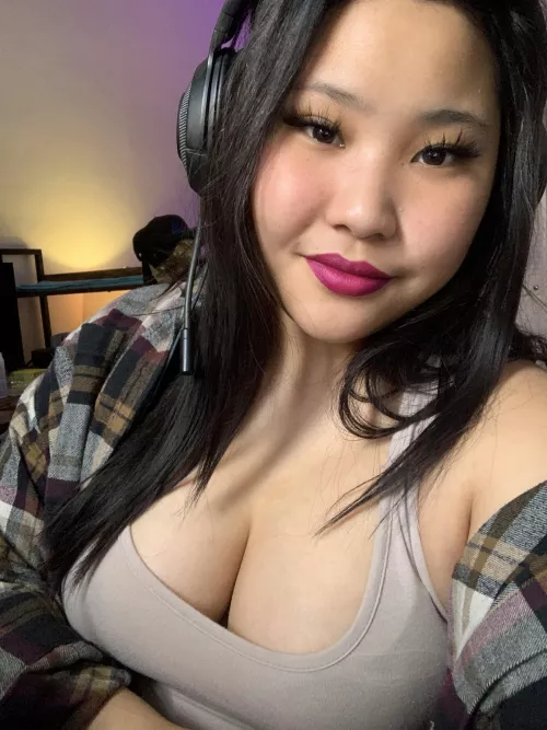 Hello hello 🥰 by suezuuu