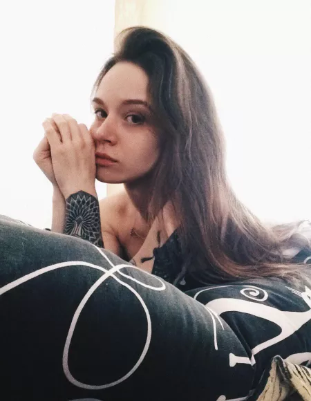 Hello 😈 Hug? by Maryoceanz