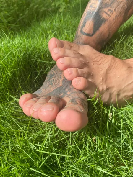 Hello, if you wanna see more check put my page, also there is the link to the real fun, where you can get everything you want 👣🍆 by FeetofPatrice