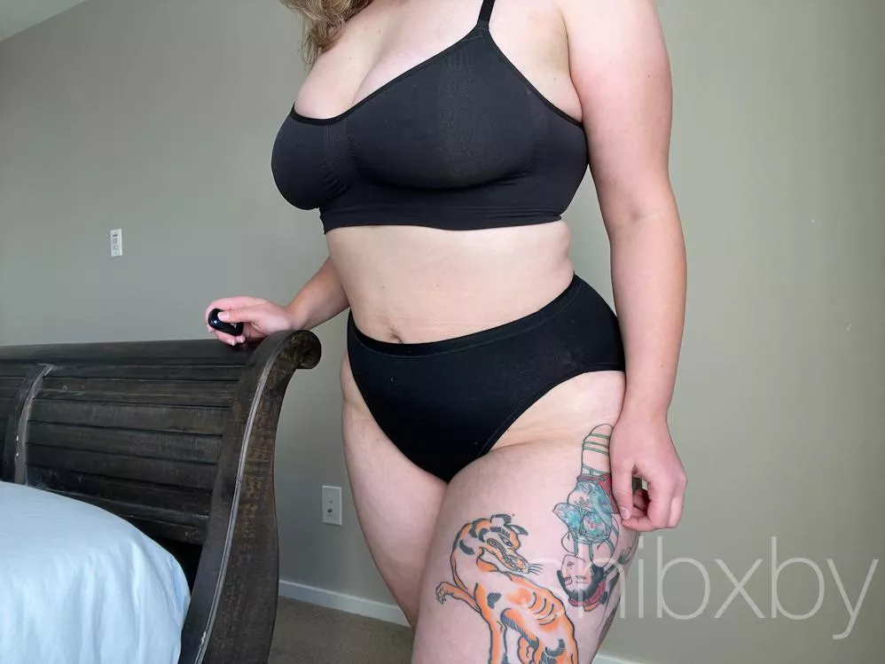 hello 🤍 i'm shibxby! let's get to know eachother 🤍 i love to chat!!! 🤍 posted by shibxby