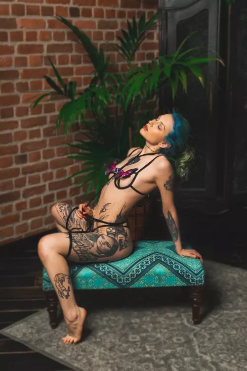 hello my darlings by Steishaa