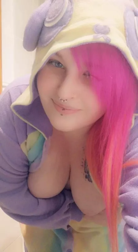 Hello😘🦄 [OC] by nova-flowerz