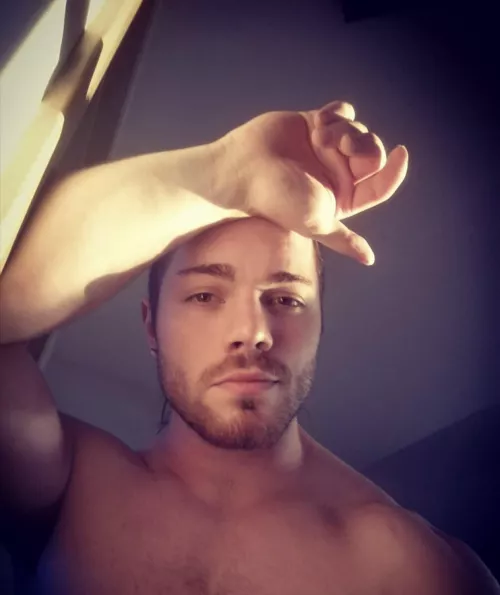 Hello, sunshine! by aaaronbrown