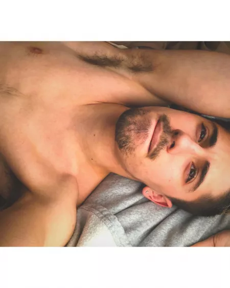 Hello there (23 years old) by FreddyConwell