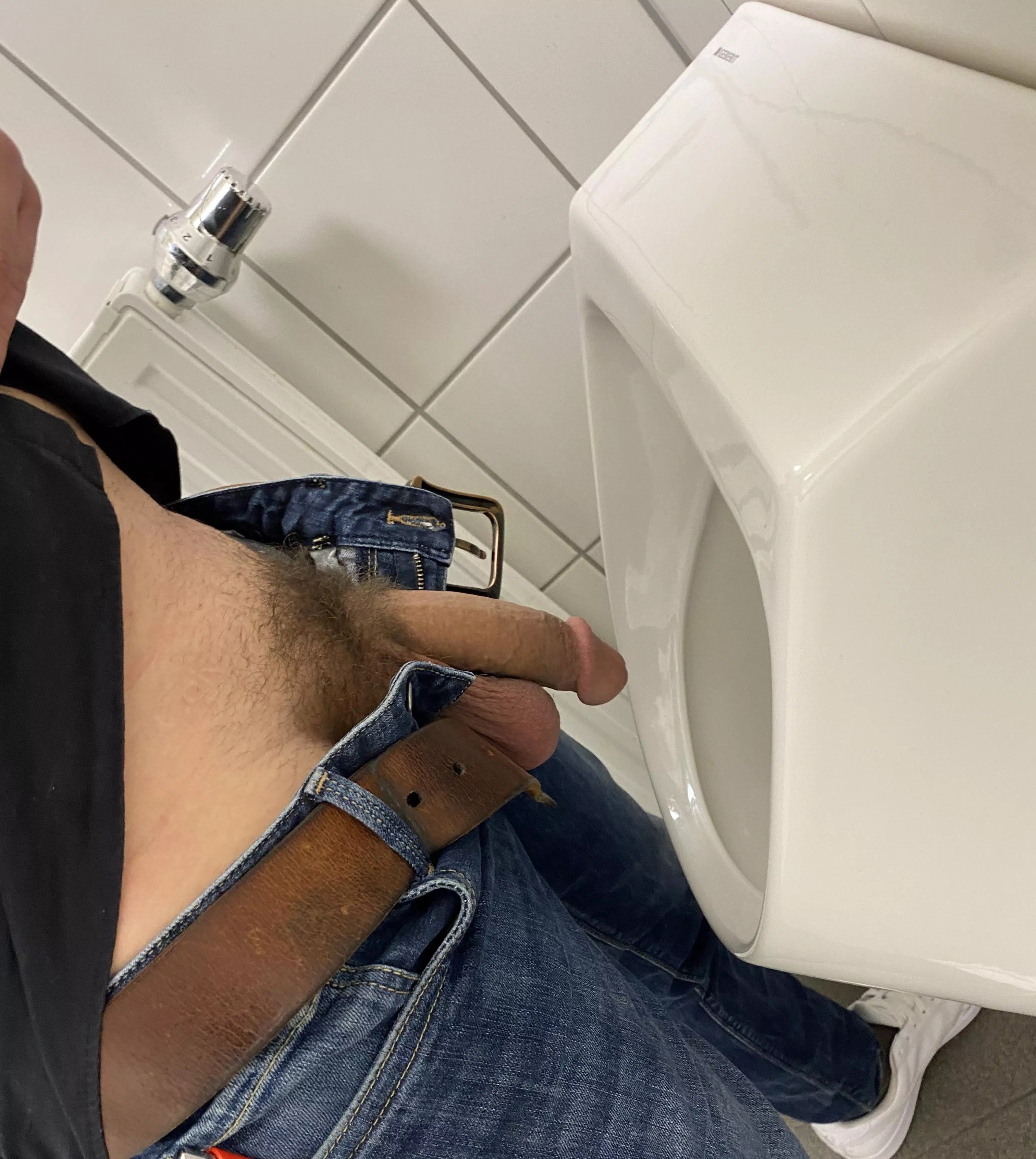 Hello there 🤟🏻 posted by _phil_tim_