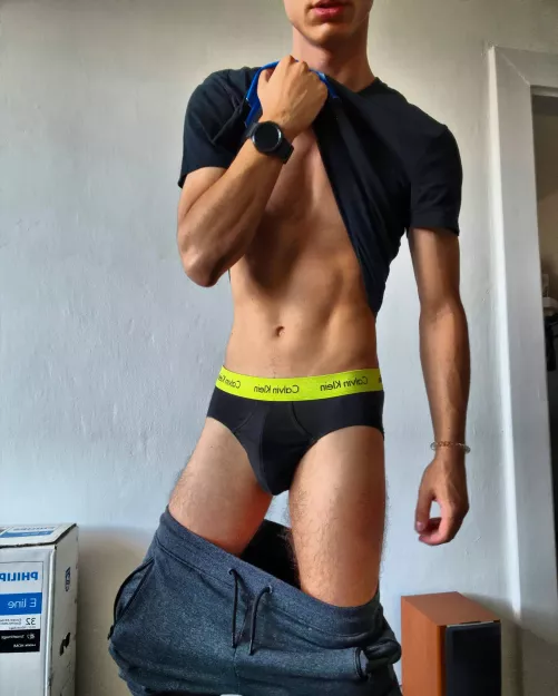 Hello there by dakamir_19