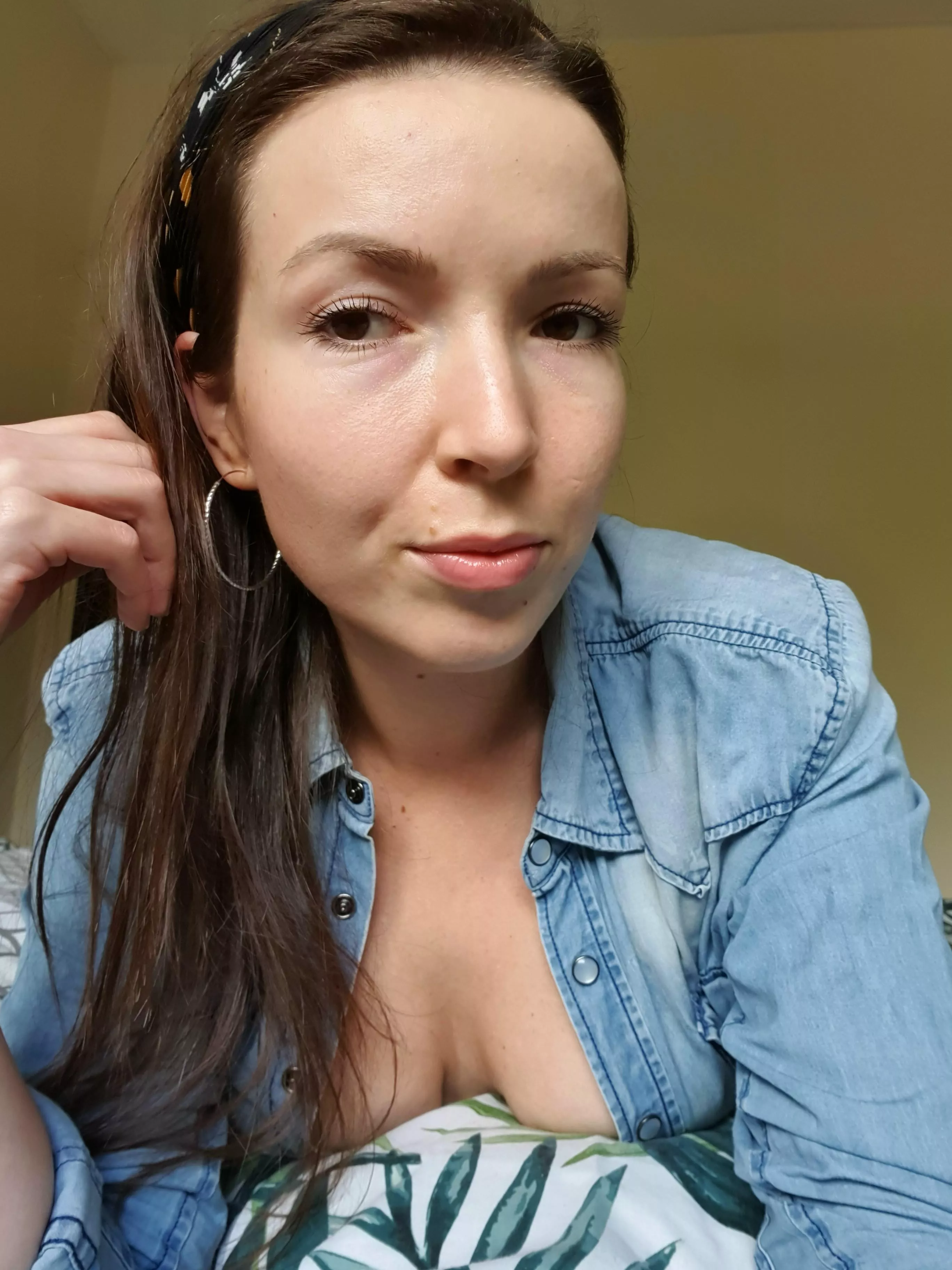 Hello there 👀 posted by Bonbonitka