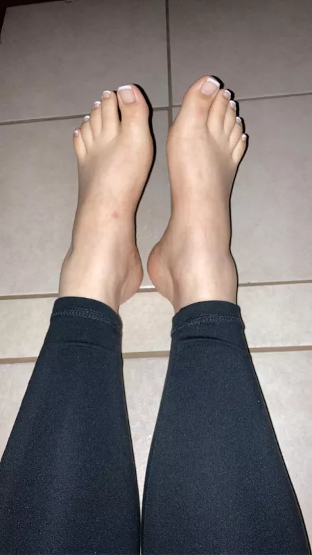 Hello there by PiedeAmore21