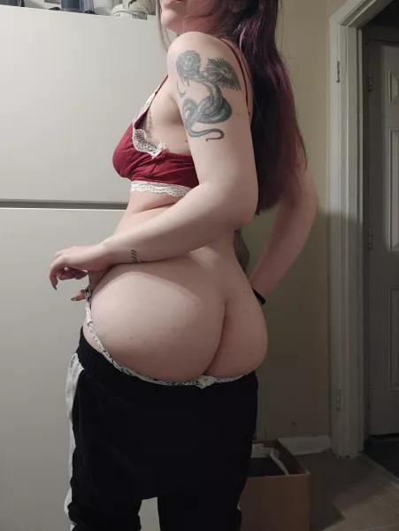 hello there by LilRedVelvettt