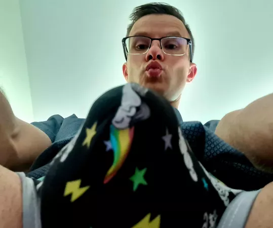 Hello to every proud unicorn! by realdupel