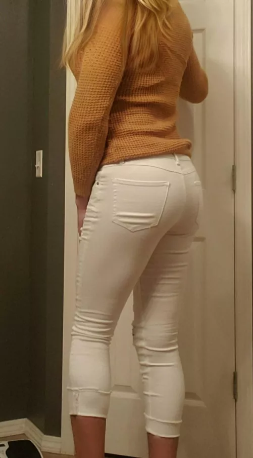 Hello 💋 by MandyPCD