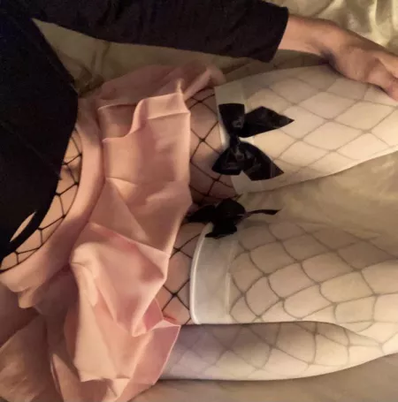 Hello weary traveler! Come and rest your head for a while! by Gawddammitbobbie