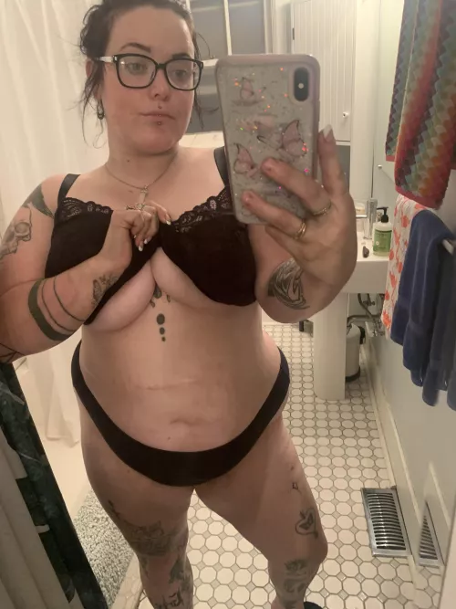 Hello world, I’m your wild girl ;) by littlefeat92