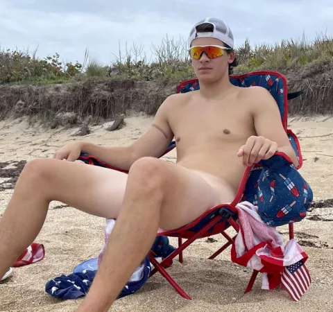 Hello world! The beach is revealing. by Beefcake69__