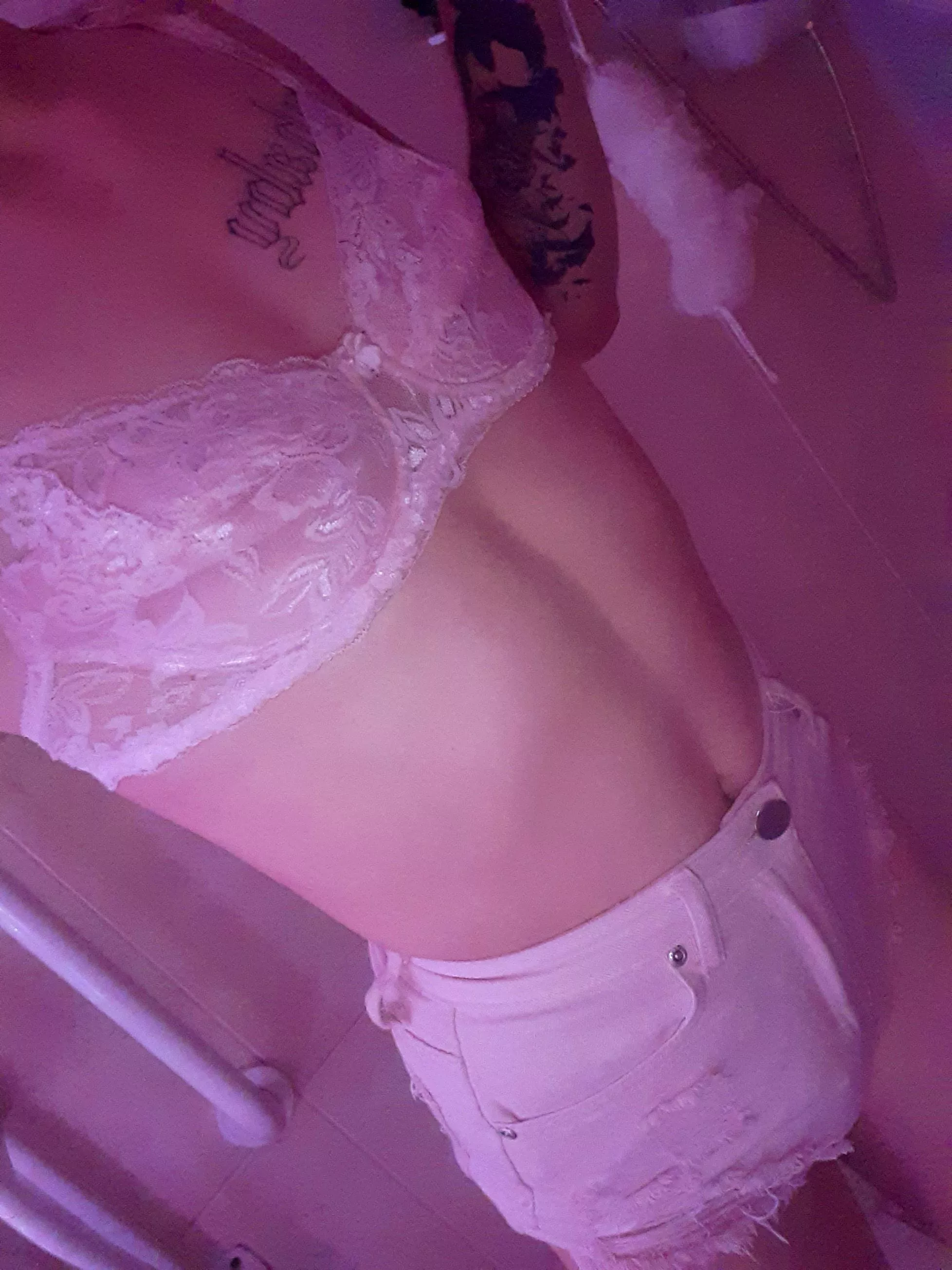 Hello!😅😅 posted by DoIknowY