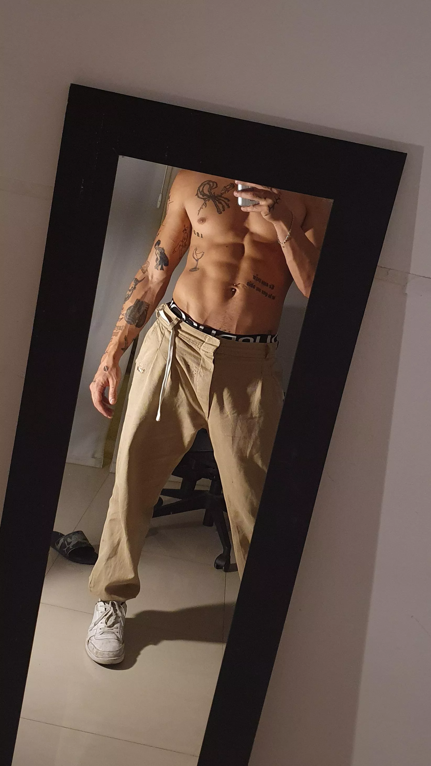 Helloo🖤 posted by Coqandboltorture