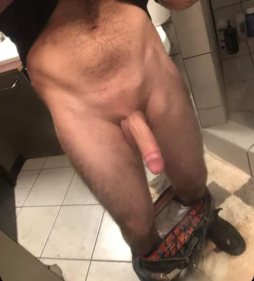 Hellooo there, d(m) me 😏 by Countysfinest