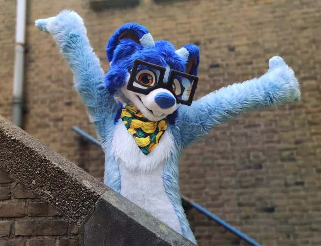 Helloooo world!✨ by MiesdoCreations