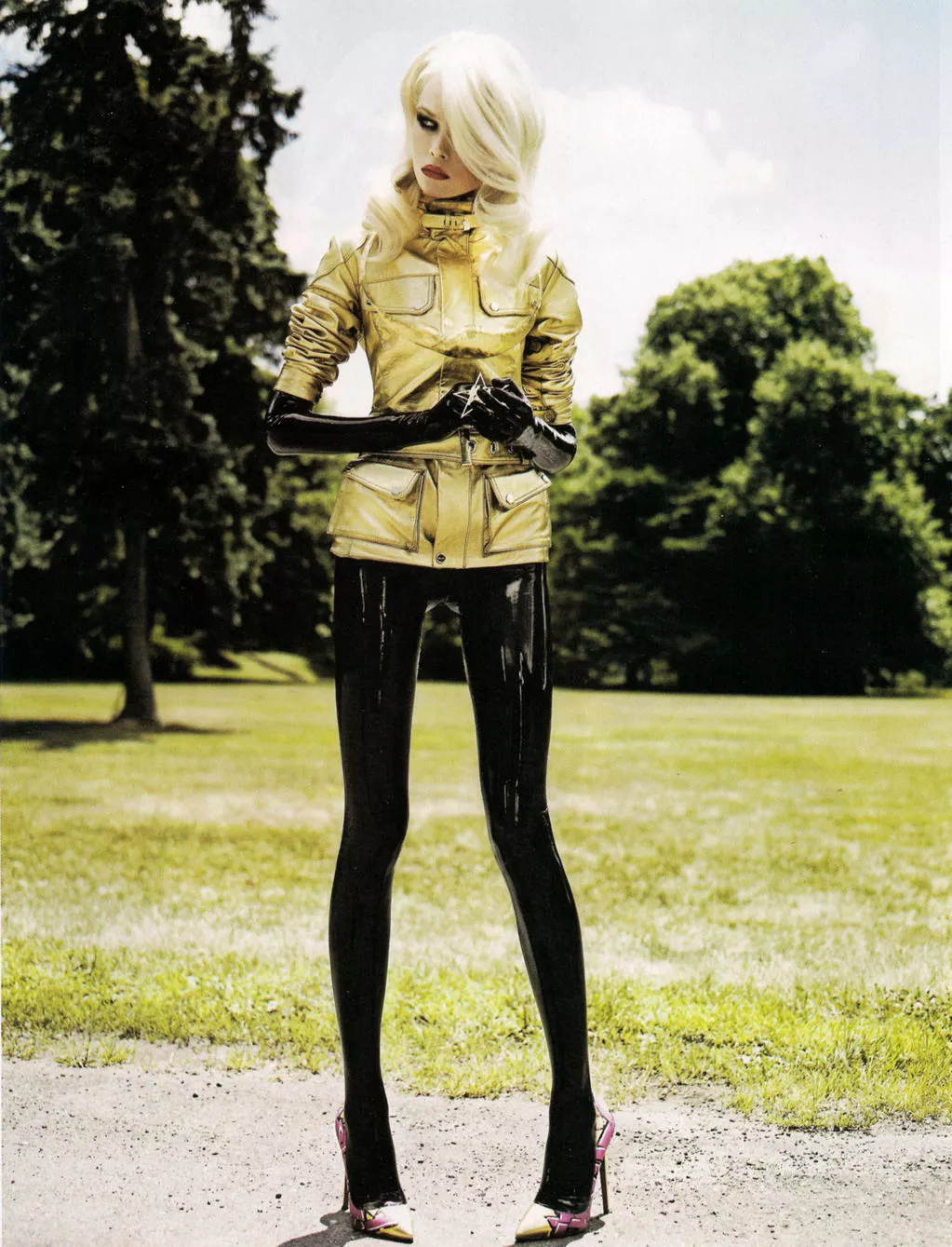 Hellsing (model unkown) posted by heelsmaster