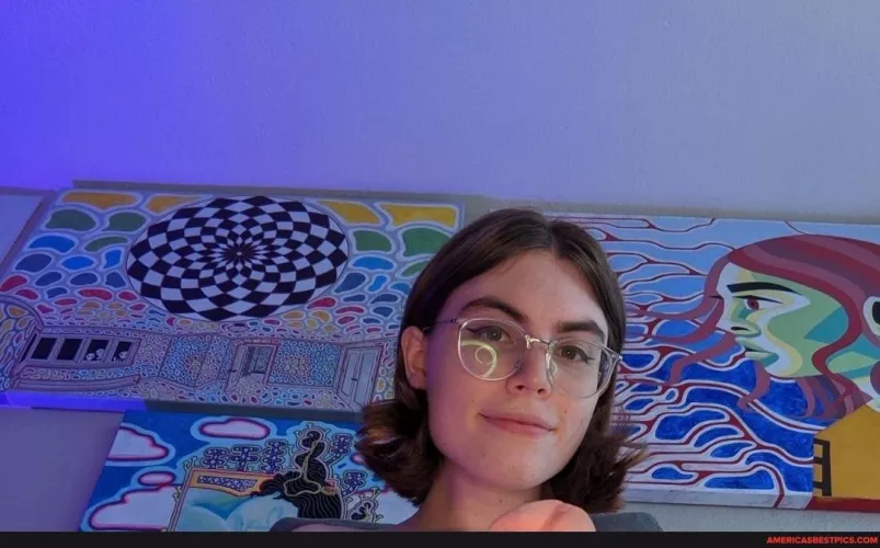 Help can’t remember here name by 7long6