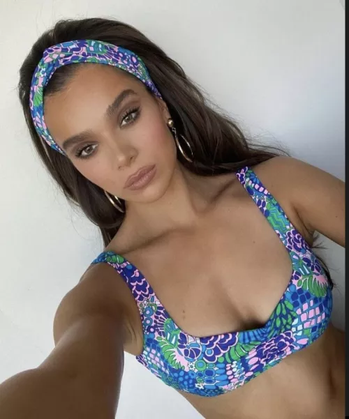 Help drain me for Hailee Steinfeld by Dale2487