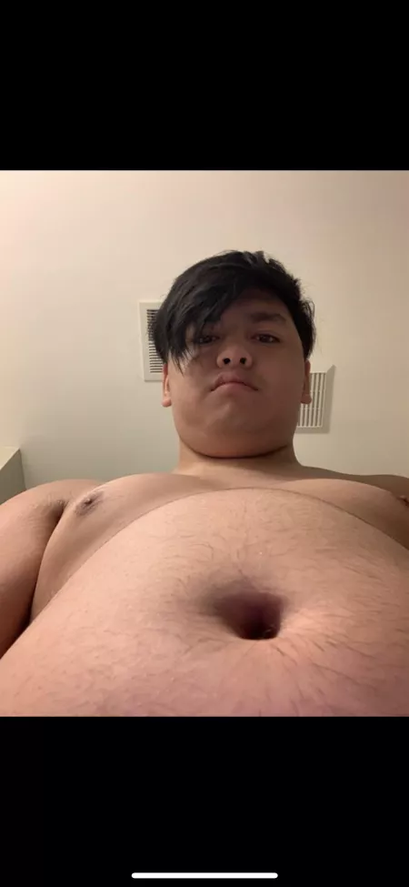 Help make me fatter oink by BabyPigletGainer