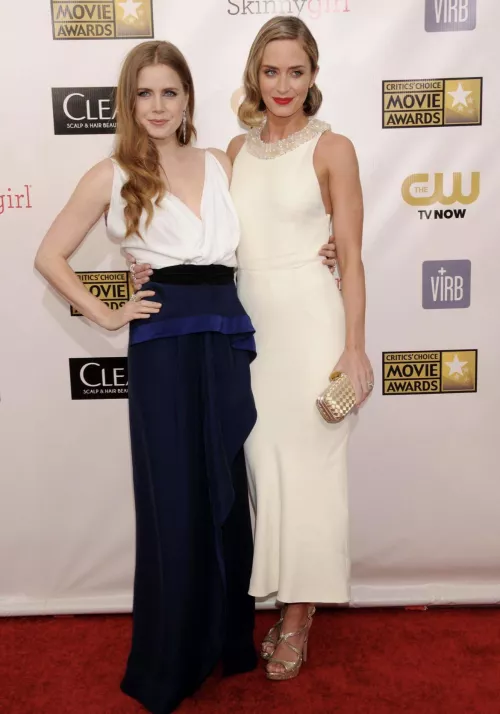 Help me cum to Amy Adams and Emily Blunt by qwertyuiop342