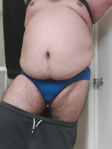 Help me get naked by Chubbypigg