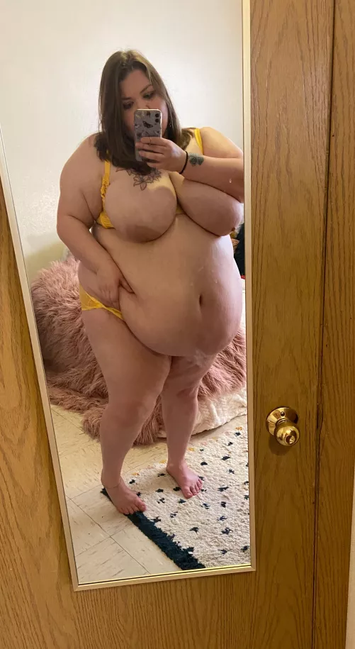 Help me lift this belly? by sarahmontannnna