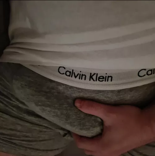 Help me out bro😈 by FionnDraiocht