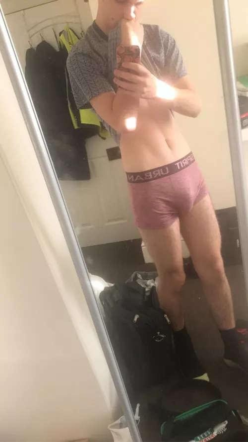 Help me out, trying to grow a little. Give me a follow and ⬆️ by ChiefTomRp