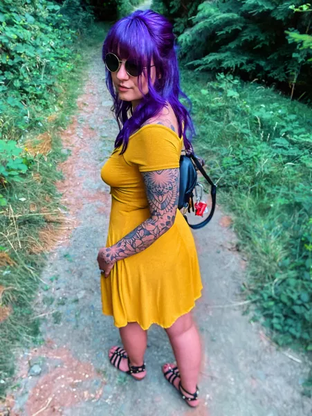 Help me take some nice pictures hiking to the river? 💙 by bigb00dyjoody