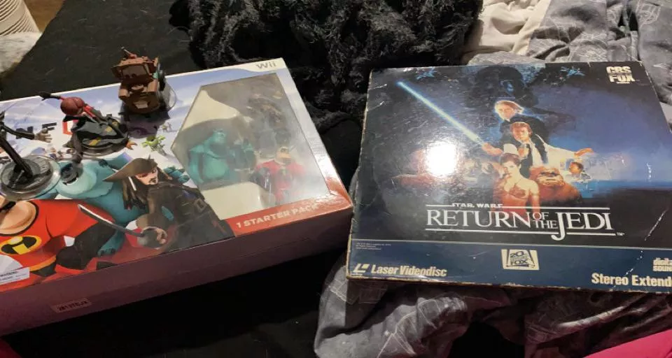 Helped a friend clean out his house and got some free goodies!! 😍😍 posted by Littl3One420