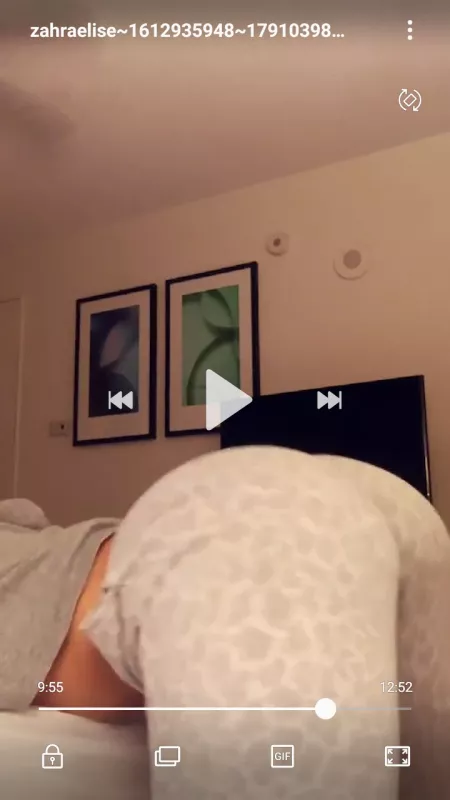 Her arch game on point by Chris695