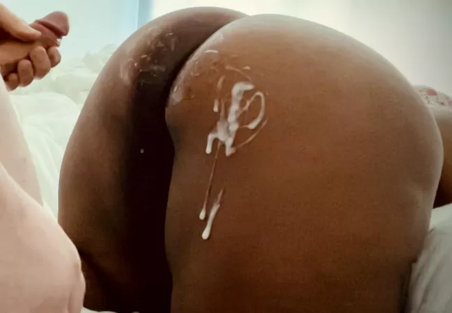 Her ass always makes me cum soooo much by [deleted]