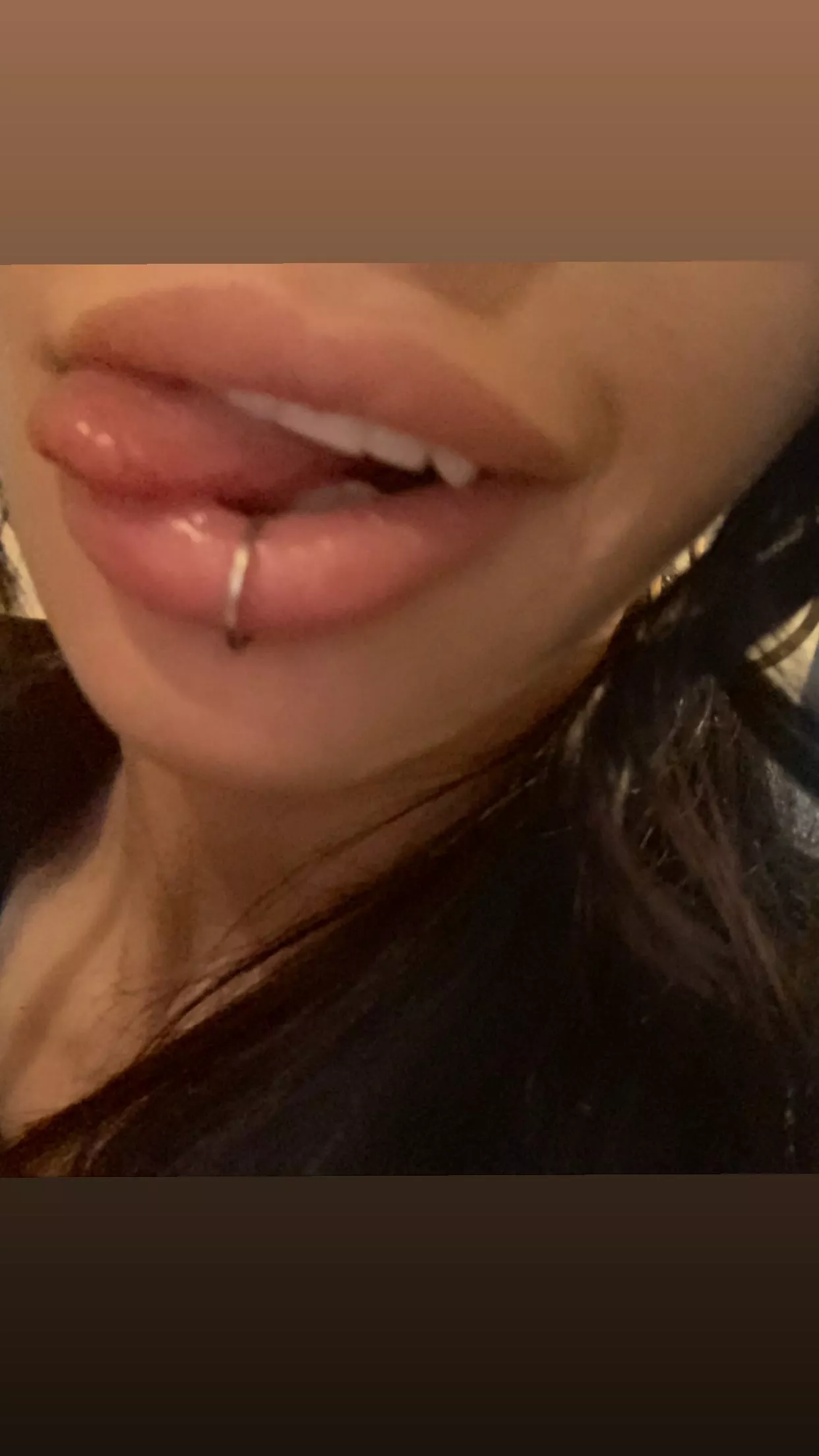 Her lips posted by jittob