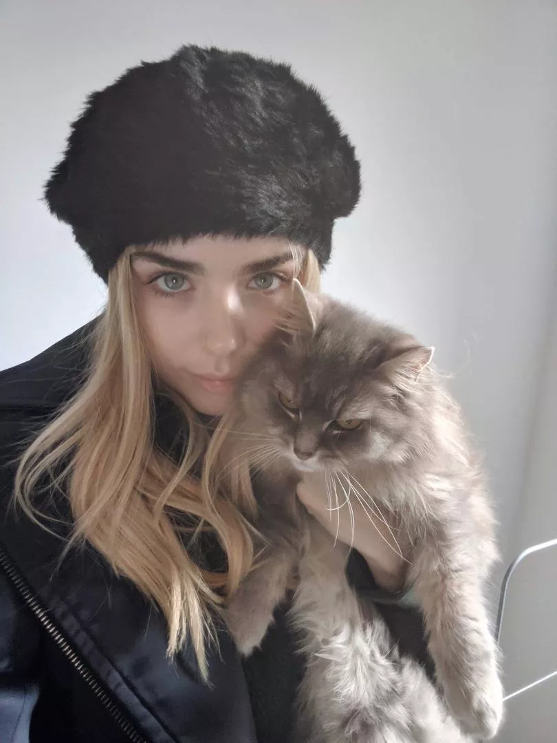 her pussy posted by impulsive303