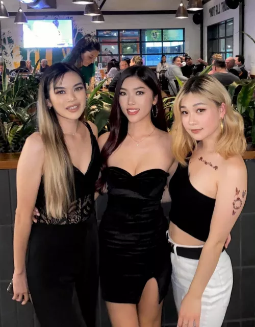 Here are [3] short girls by xzpolz