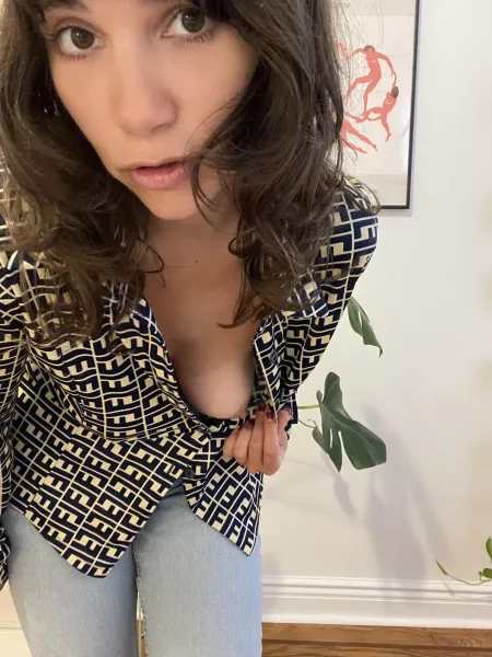 Here have a nip 😏 by mollysbloomers89